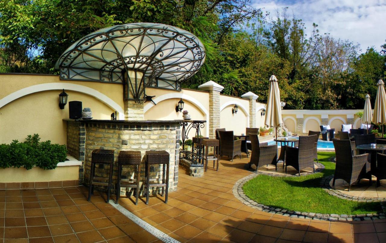 Hotel Vila Lago Palić Exteriör bild