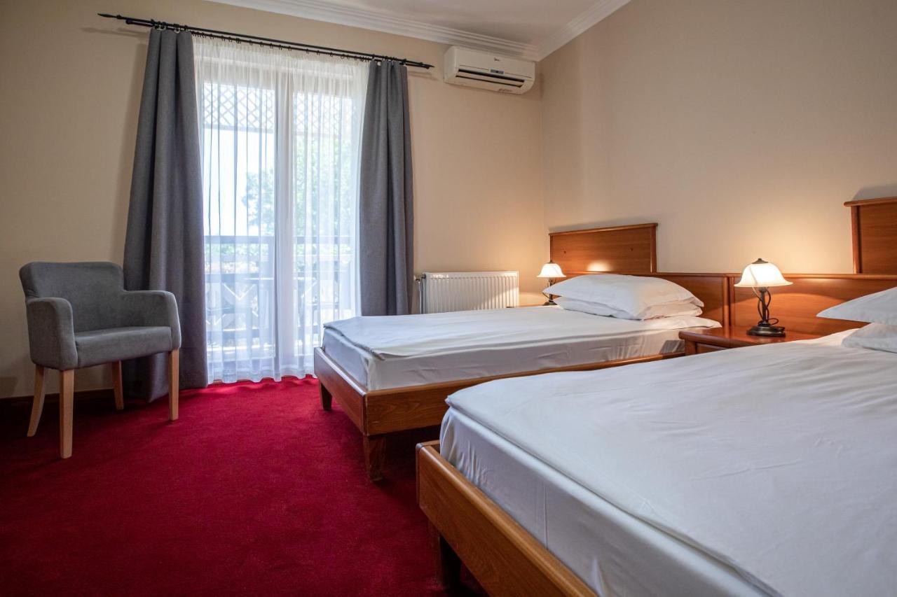 Hotel Vila Lago Palić Exteriör bild